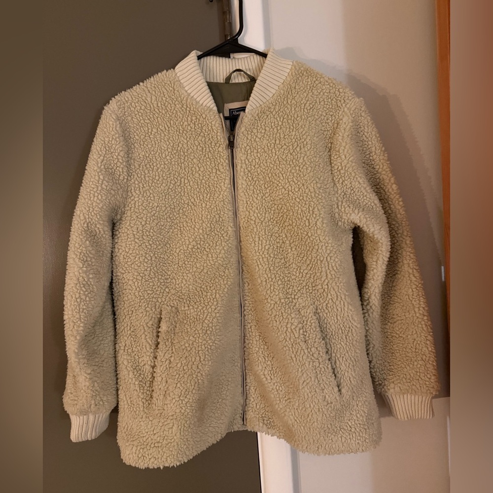 Abercrombie and Fitch Sherpa Jacket size small